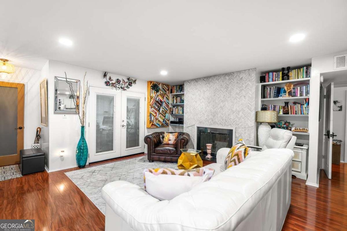 401 Smokerise Circle Marietta - 1