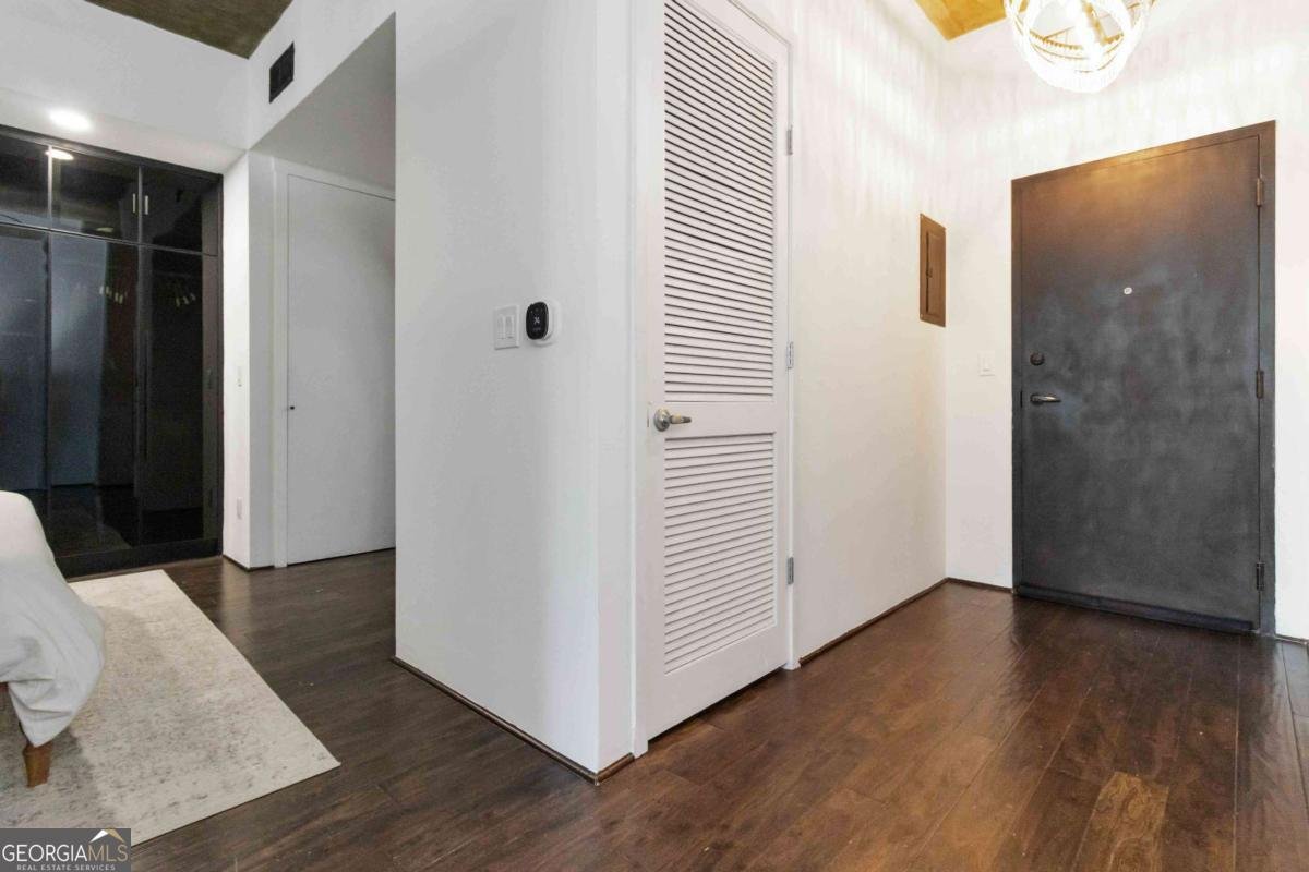 3324 Peachtree Road Atlanta - 1
