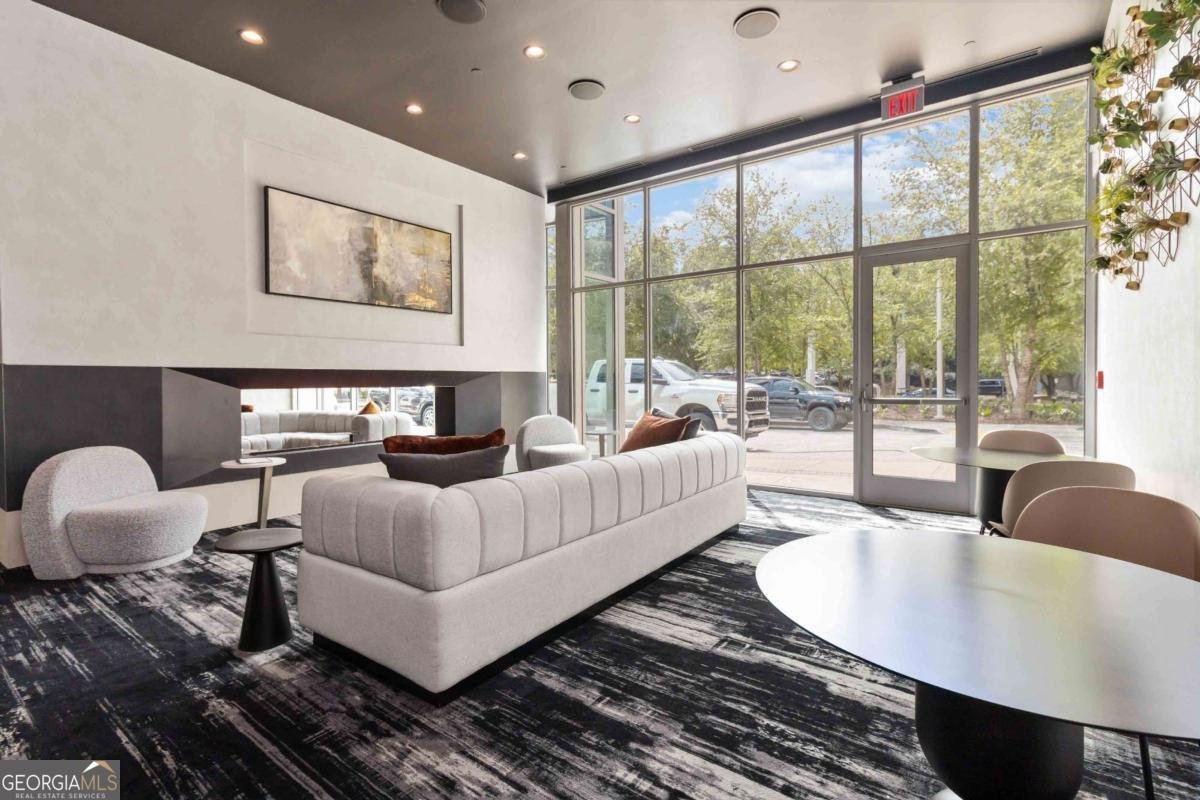 3324 Peachtree Road Atlanta - 25
