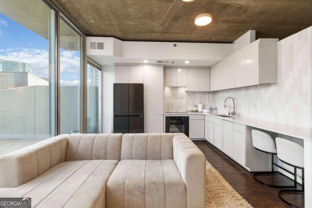 3324 Peachtree Road Atlanta - 3
