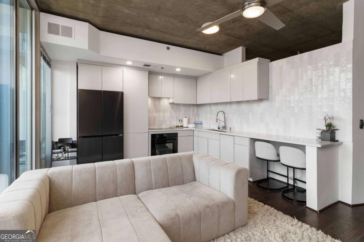 3324 Peachtree Road Atlanta - 4
