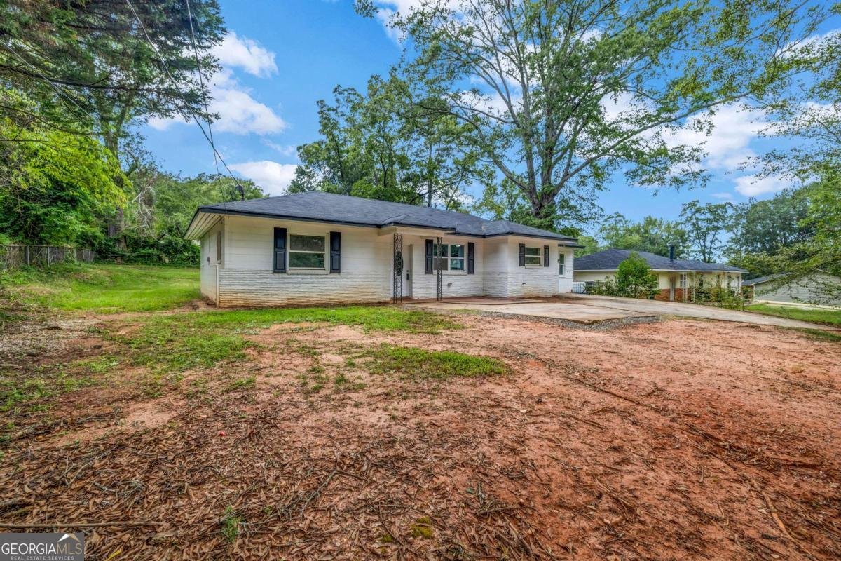 305 18th Street Griffin - 1