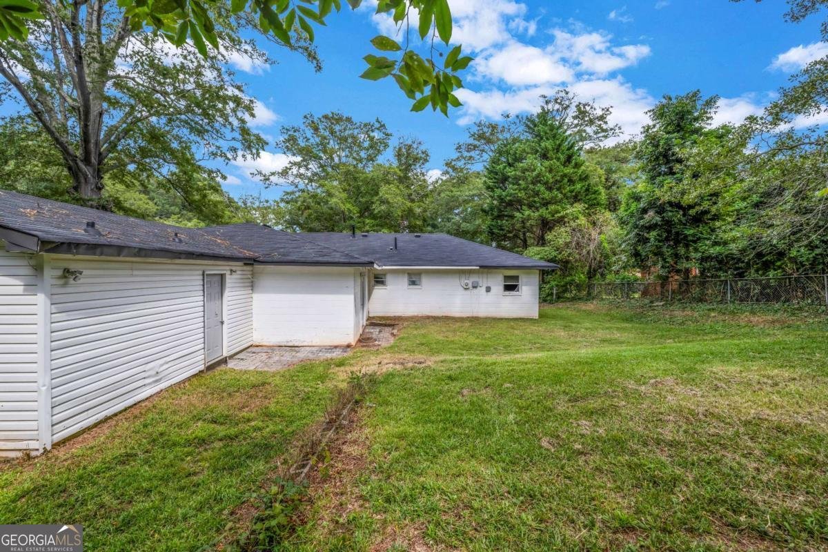 305 18th Street Griffin - 18