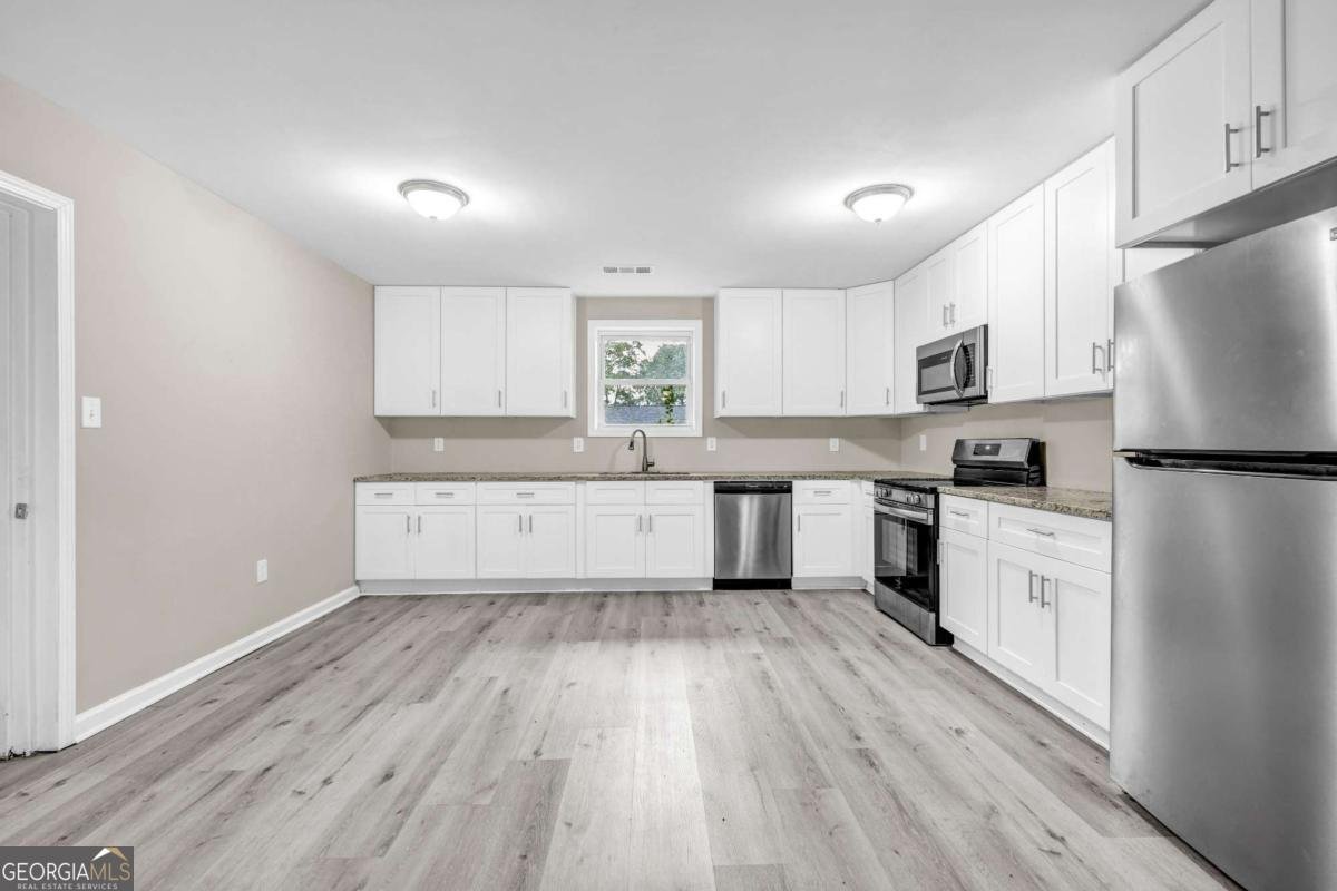 305 18th Street Griffin - 22