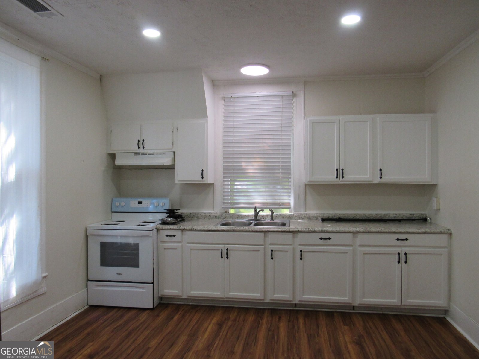 4154 Houston Avenue Macon - 25
