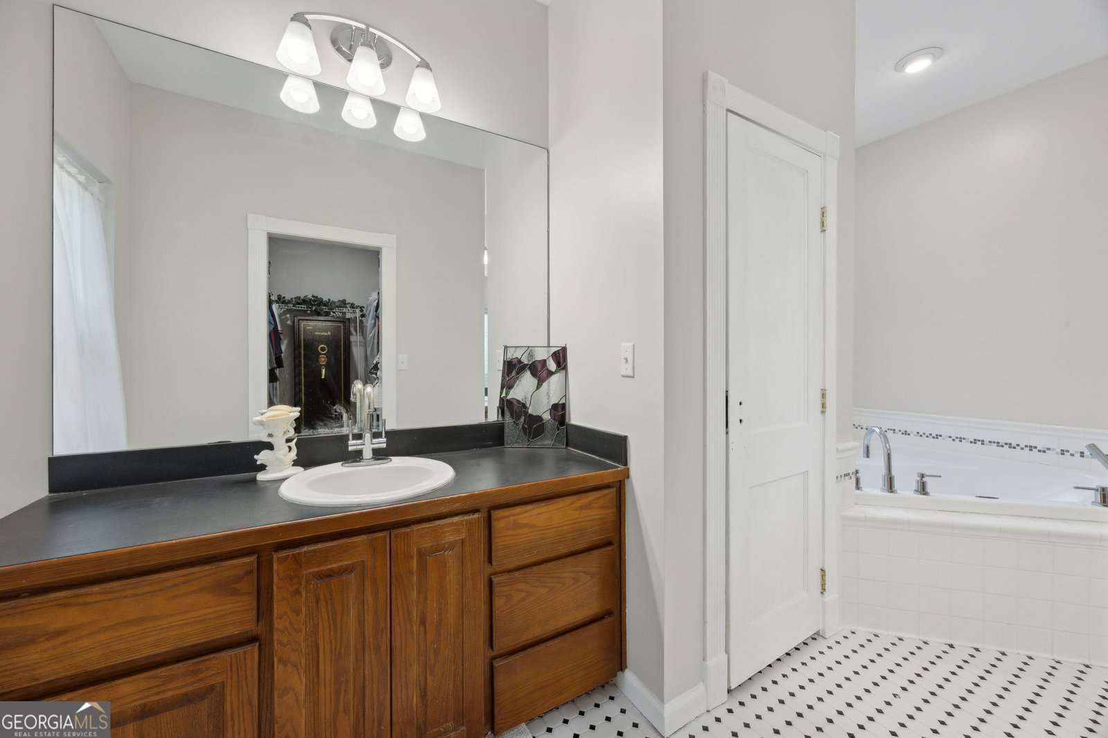 628 London Hill Road Woodbine - 2