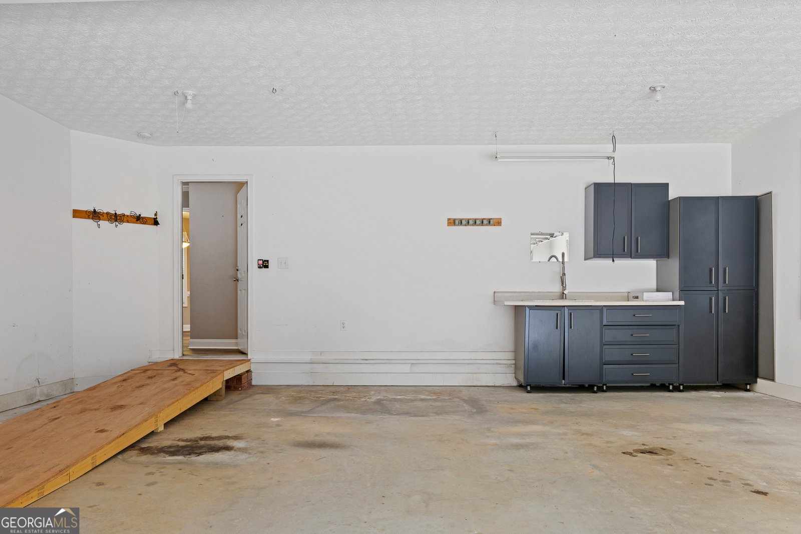 9375 Brian Boulevard Winston - 57