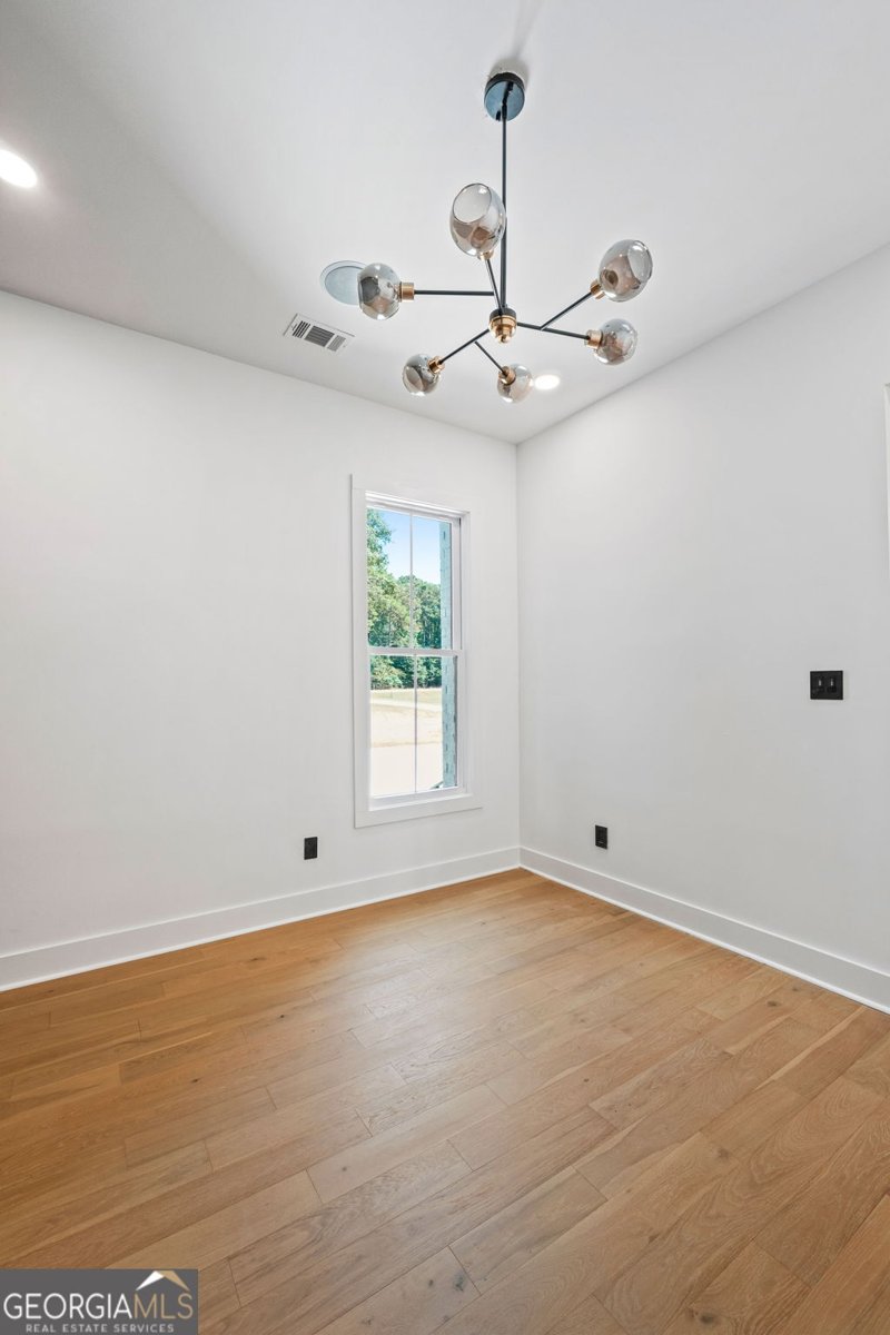 1073 W. Main Street Thomaston - 20