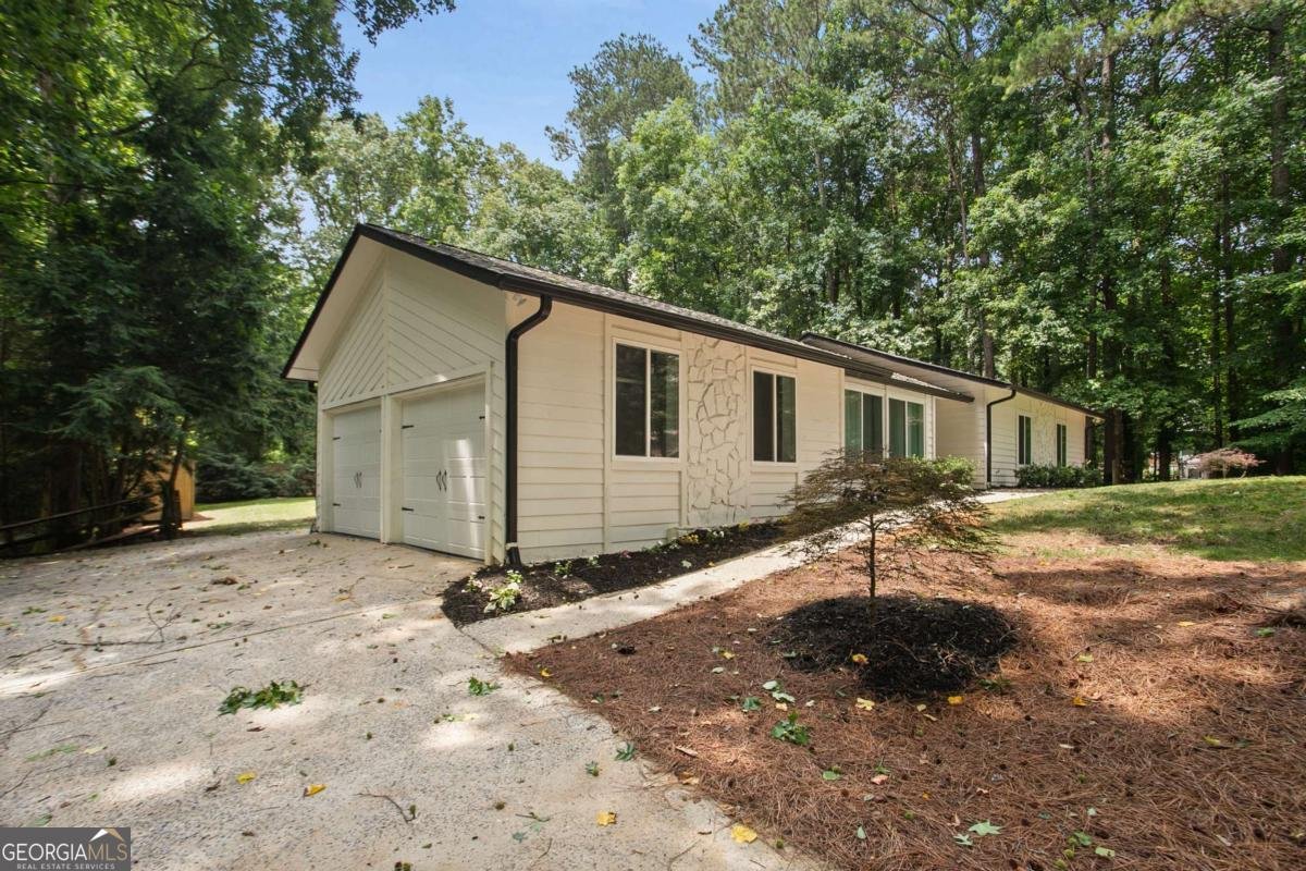 1360 BETHANY Court Alpharetta - 2