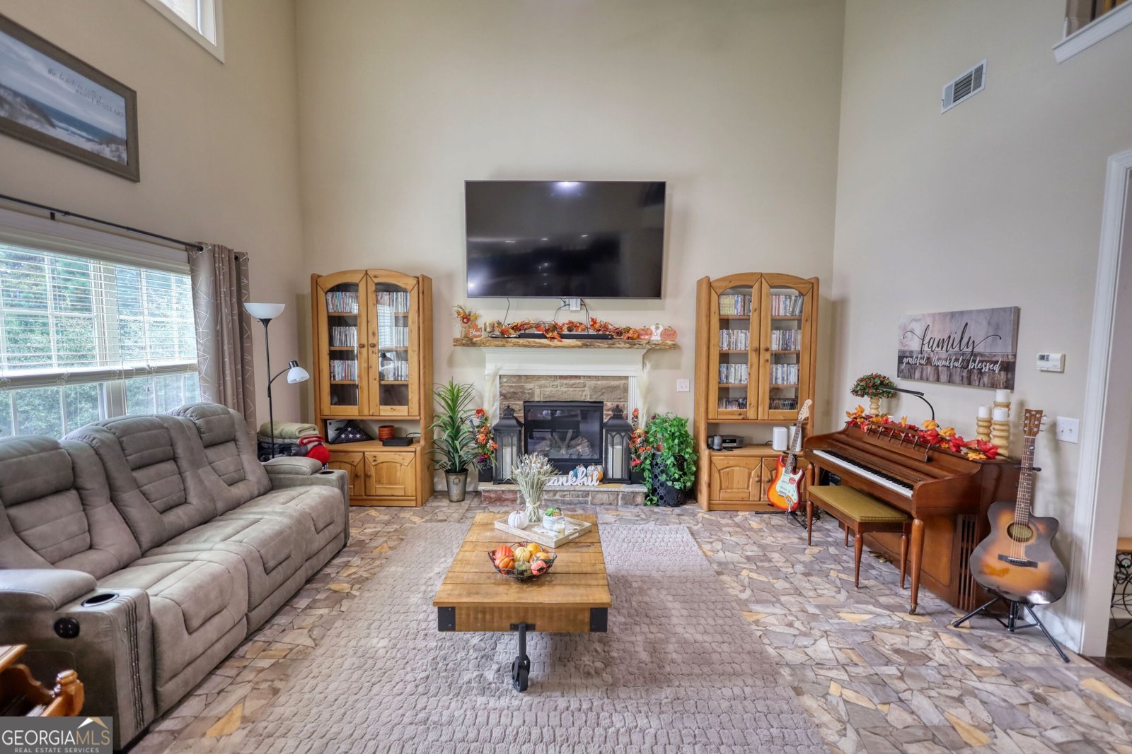 1393 Silver Thorne Court Loganville - 17