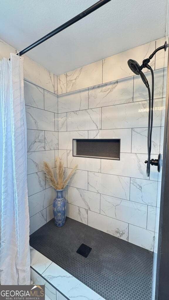 19 Laura Lane Ringgold - 23