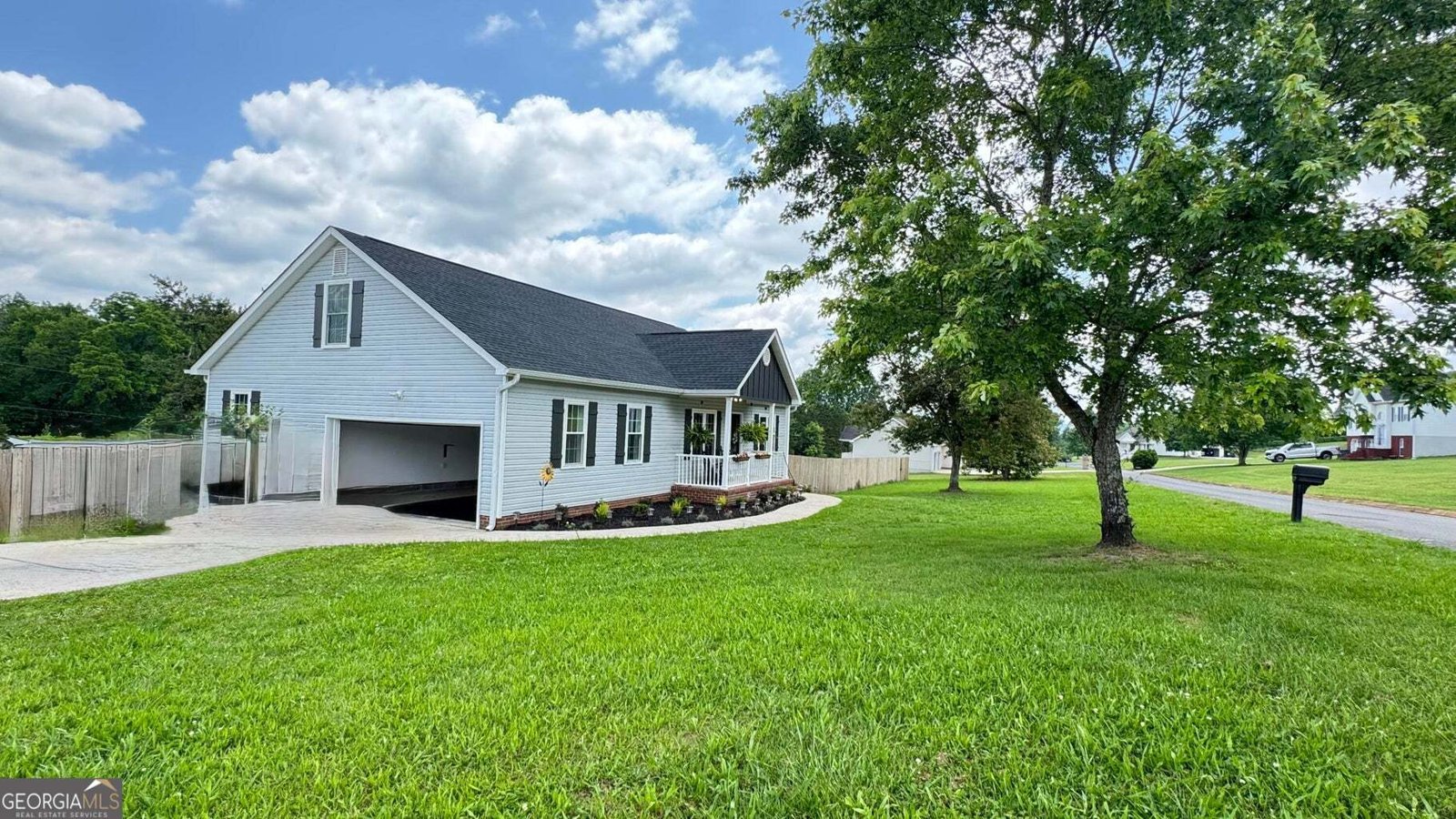 19 Laura Lane Ringgold - 3