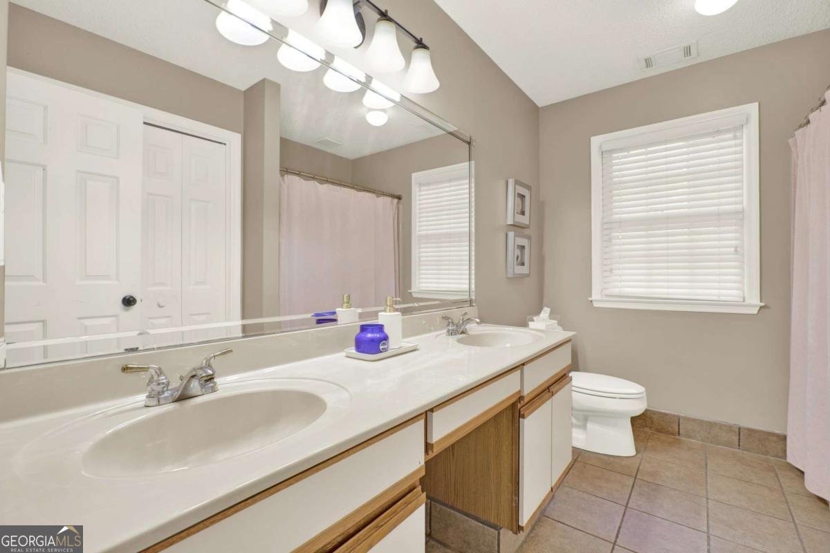 767 Edgewater Lane Kennesaw - 33