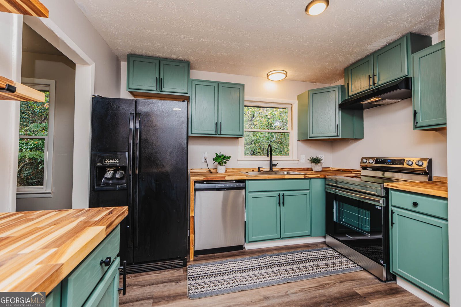 1369 King Arthur Drive Macon - 13