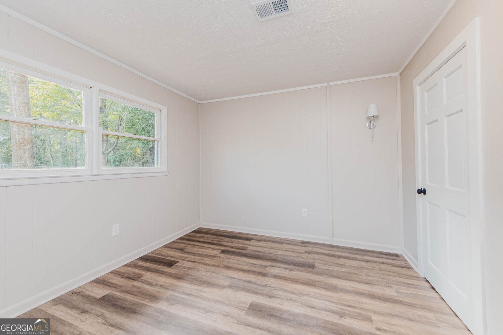 1369 King Arthur Drive Macon - 40
