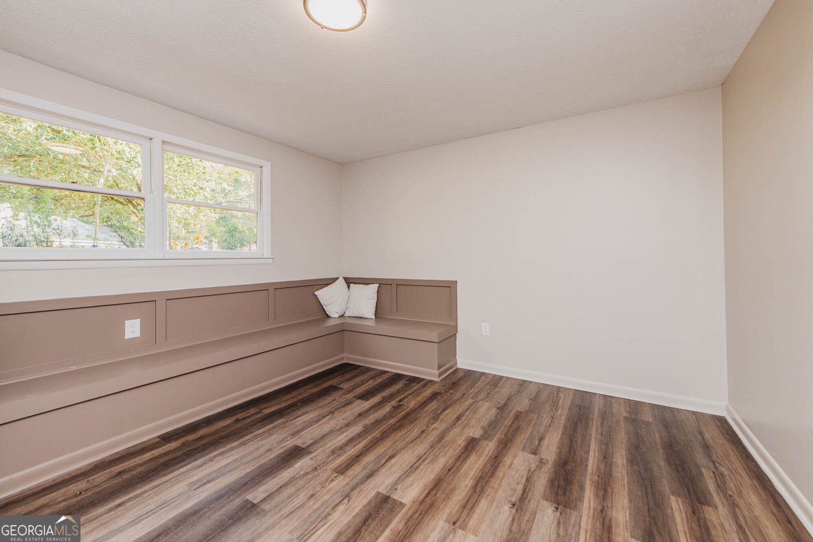 1369 King Arthur Drive Macon - 46