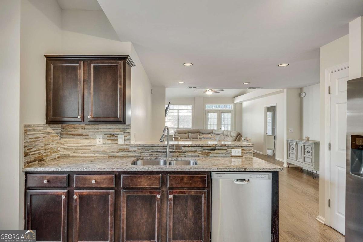 5557 BRIDGE POINTE Drive Alpharetta - 11