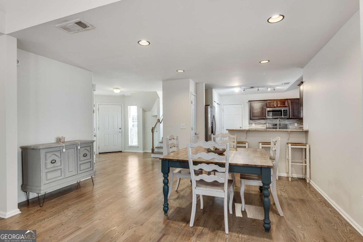 5557 BRIDGE POINTE Drive Alpharetta - 16