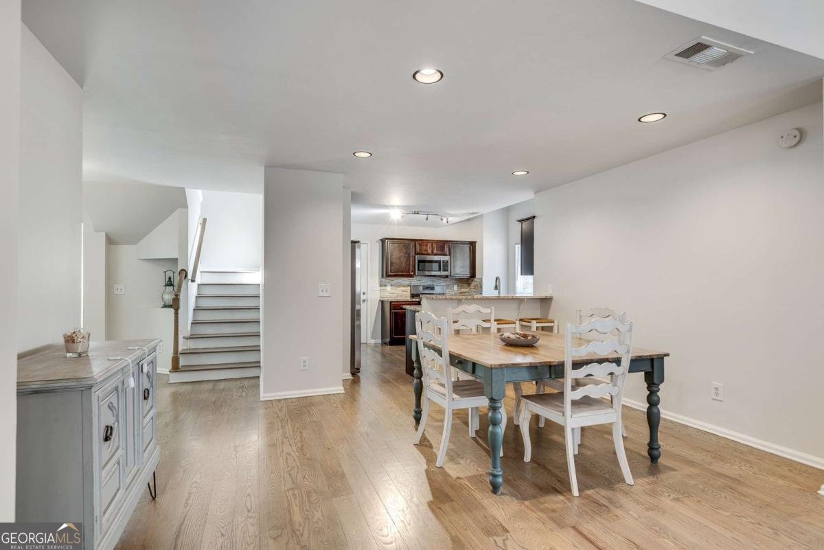 5557 BRIDGE POINTE Drive Alpharetta - 17