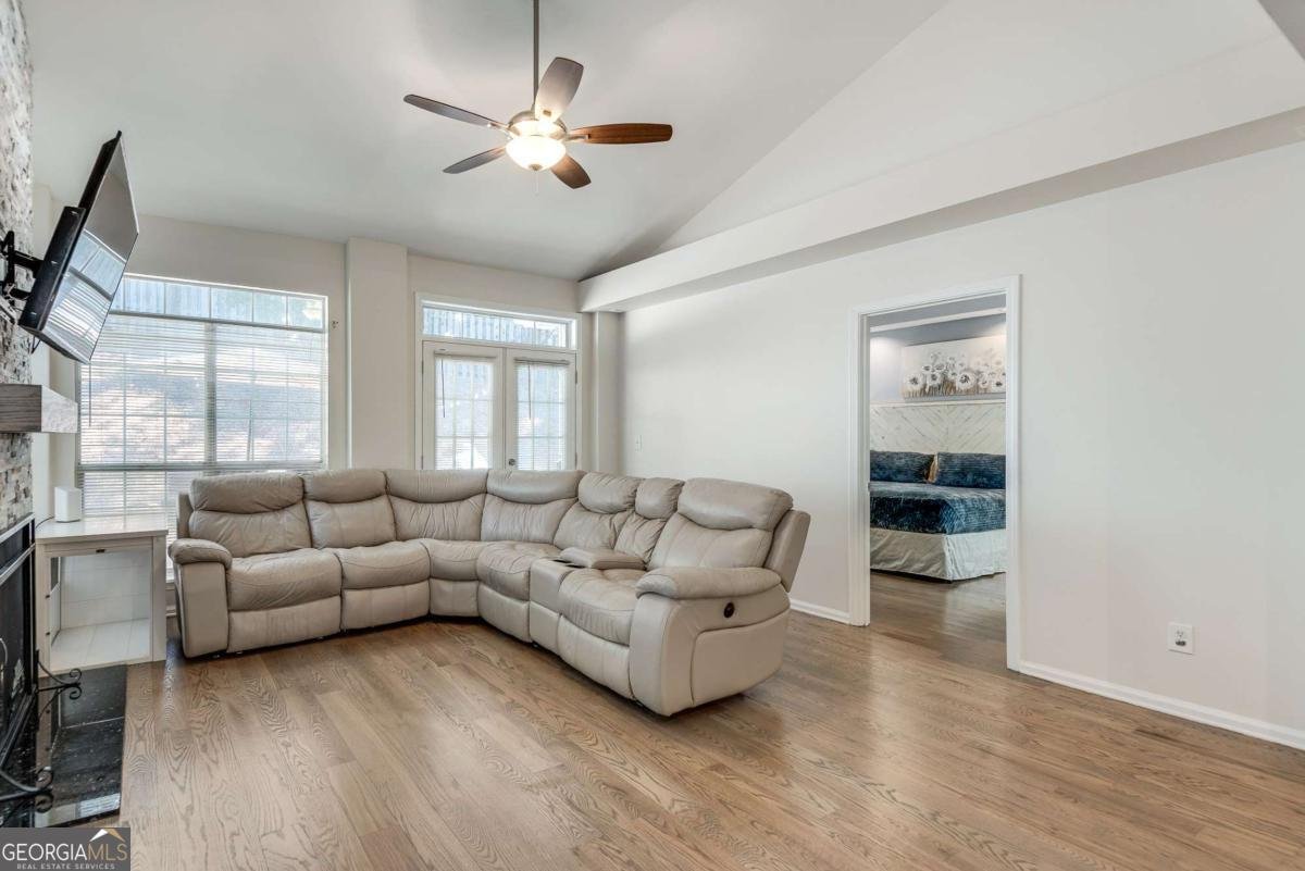 5557 BRIDGE POINTE Drive Alpharetta - 20