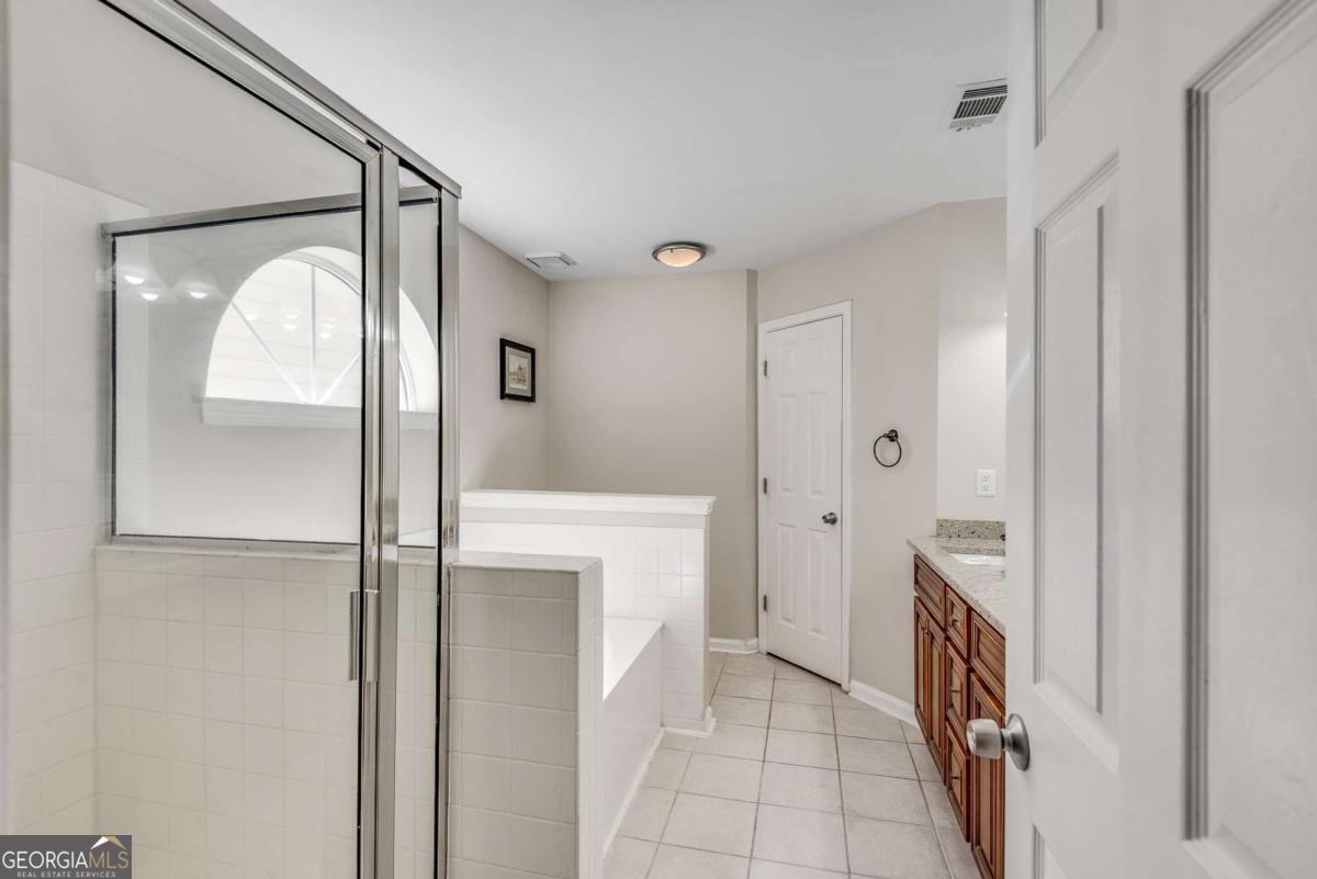 5557 BRIDGE POINTE Drive Alpharetta - 24