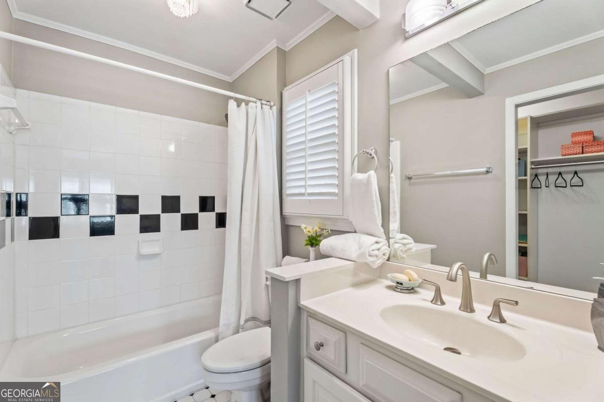 2082 Kinsmon Drive Marietta - 22