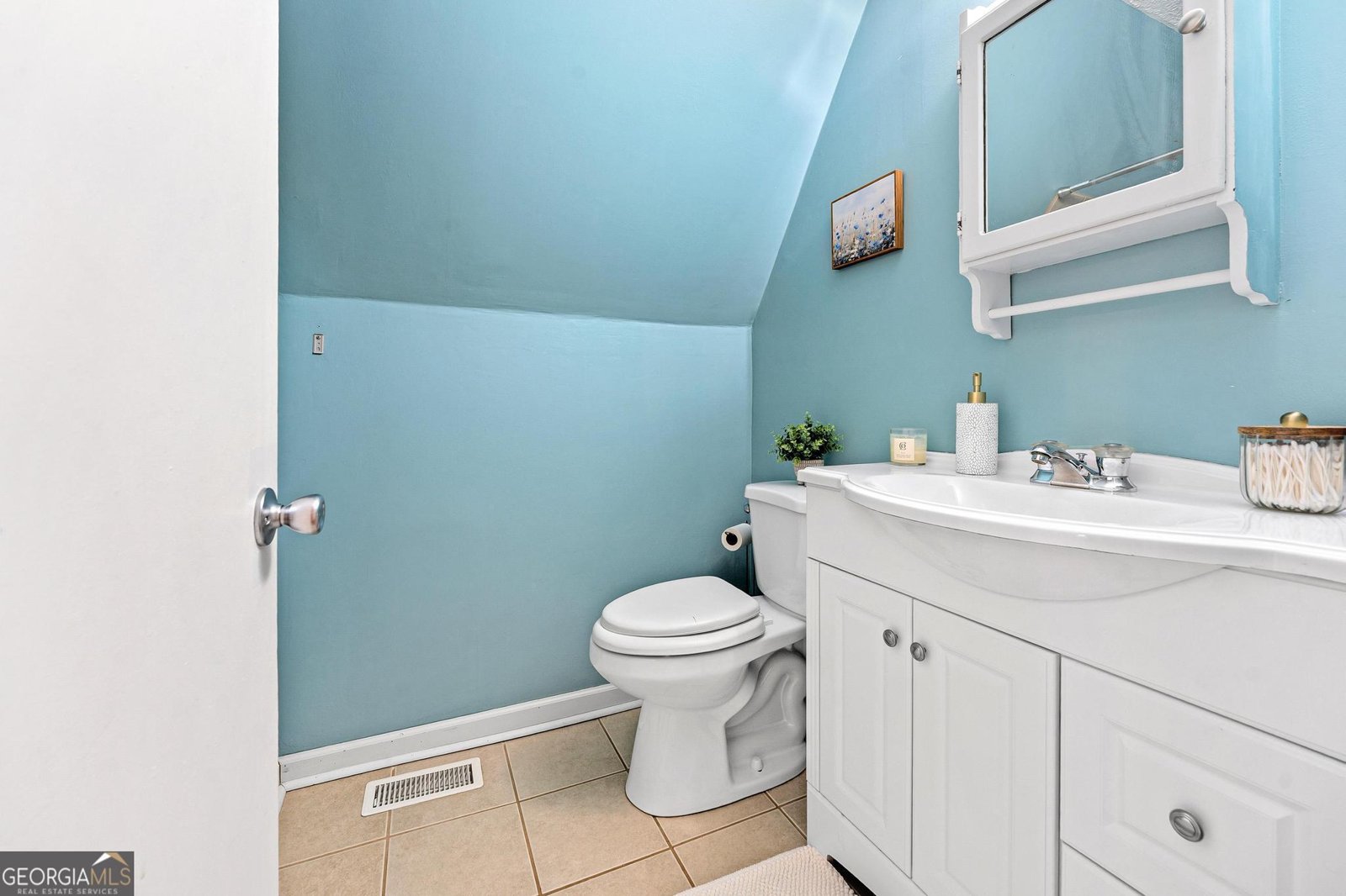 387 Chateau Drive Lavonia - 17