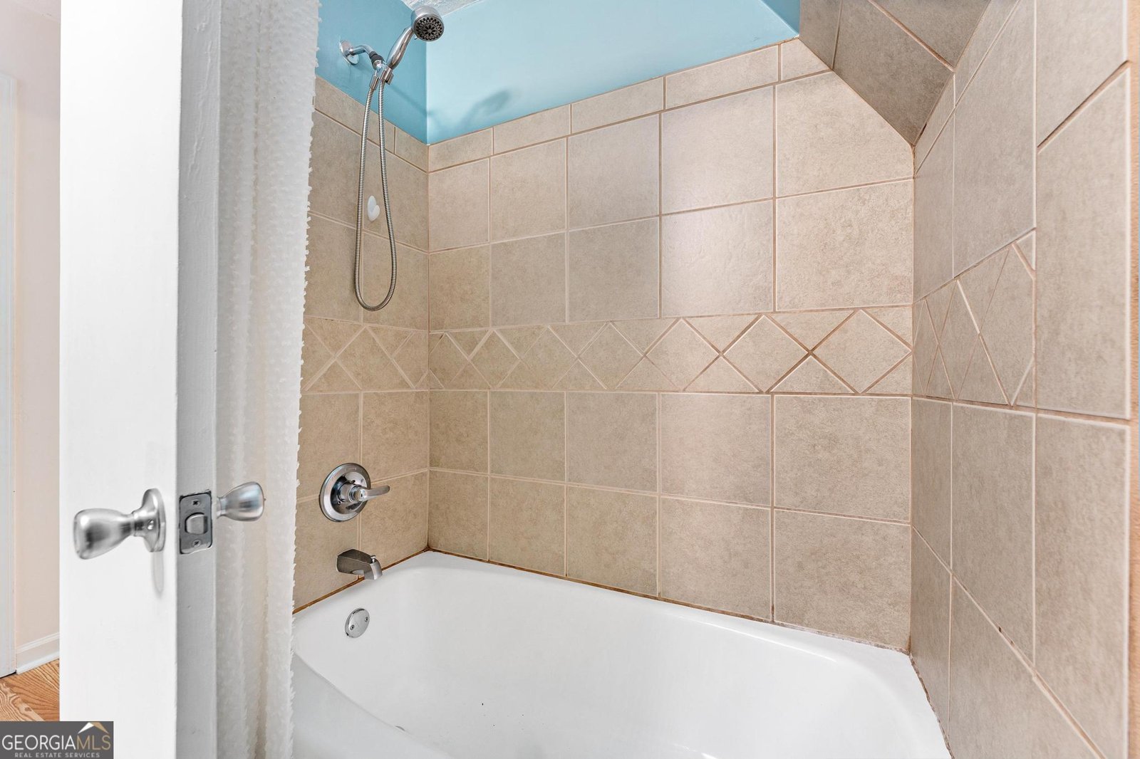 387 Chateau Drive Lavonia - 18