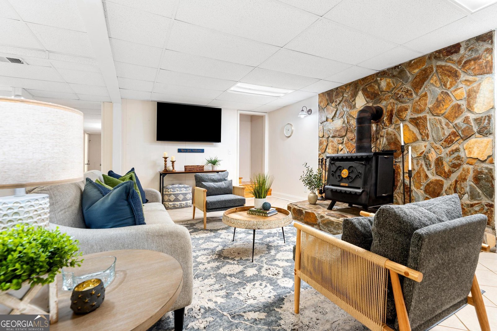 387 Chateau Drive Lavonia - 24