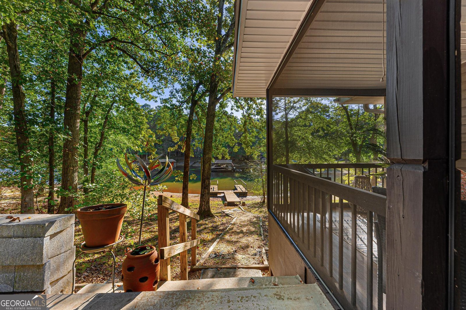 387 Chateau Drive Lavonia - 40