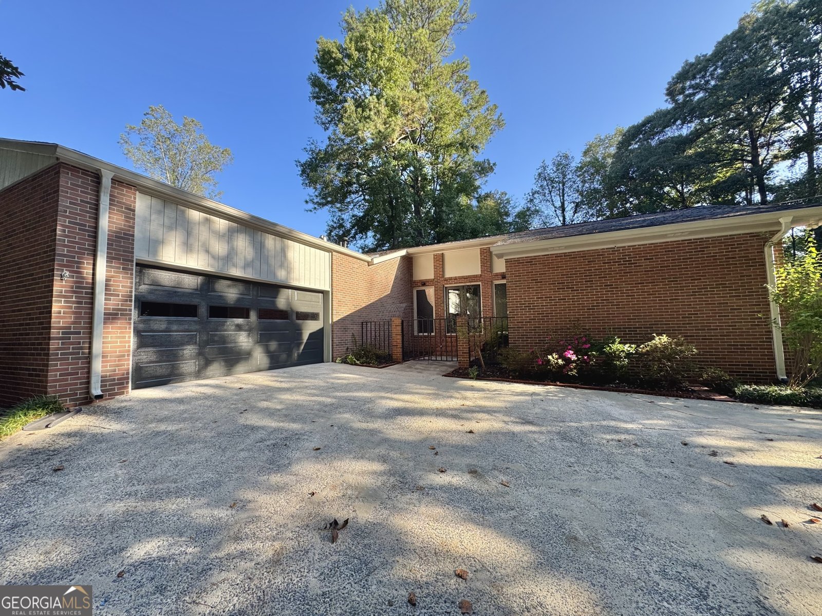 3290 Custer Lake Drive Marietta - 1