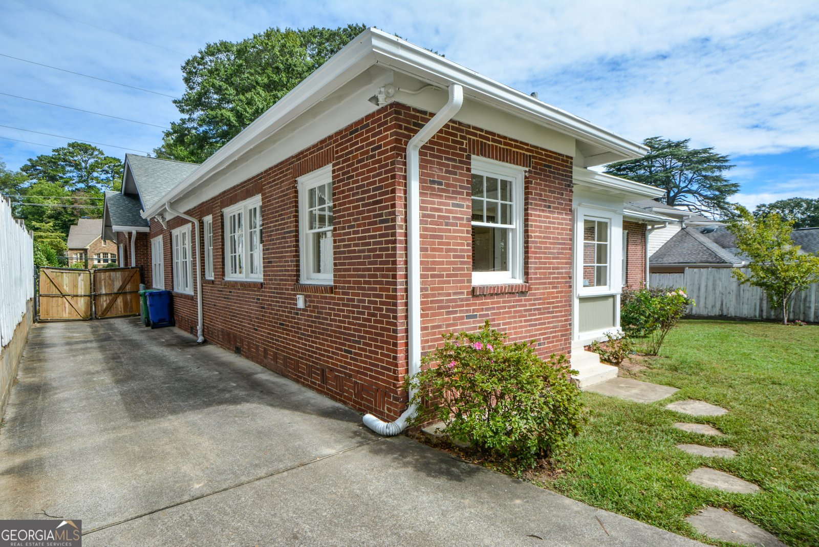 1285 Oxford Road Atlanta - 25