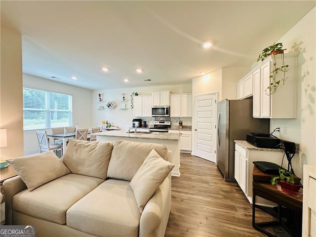 404 SHASTA Court Hoschton - 12