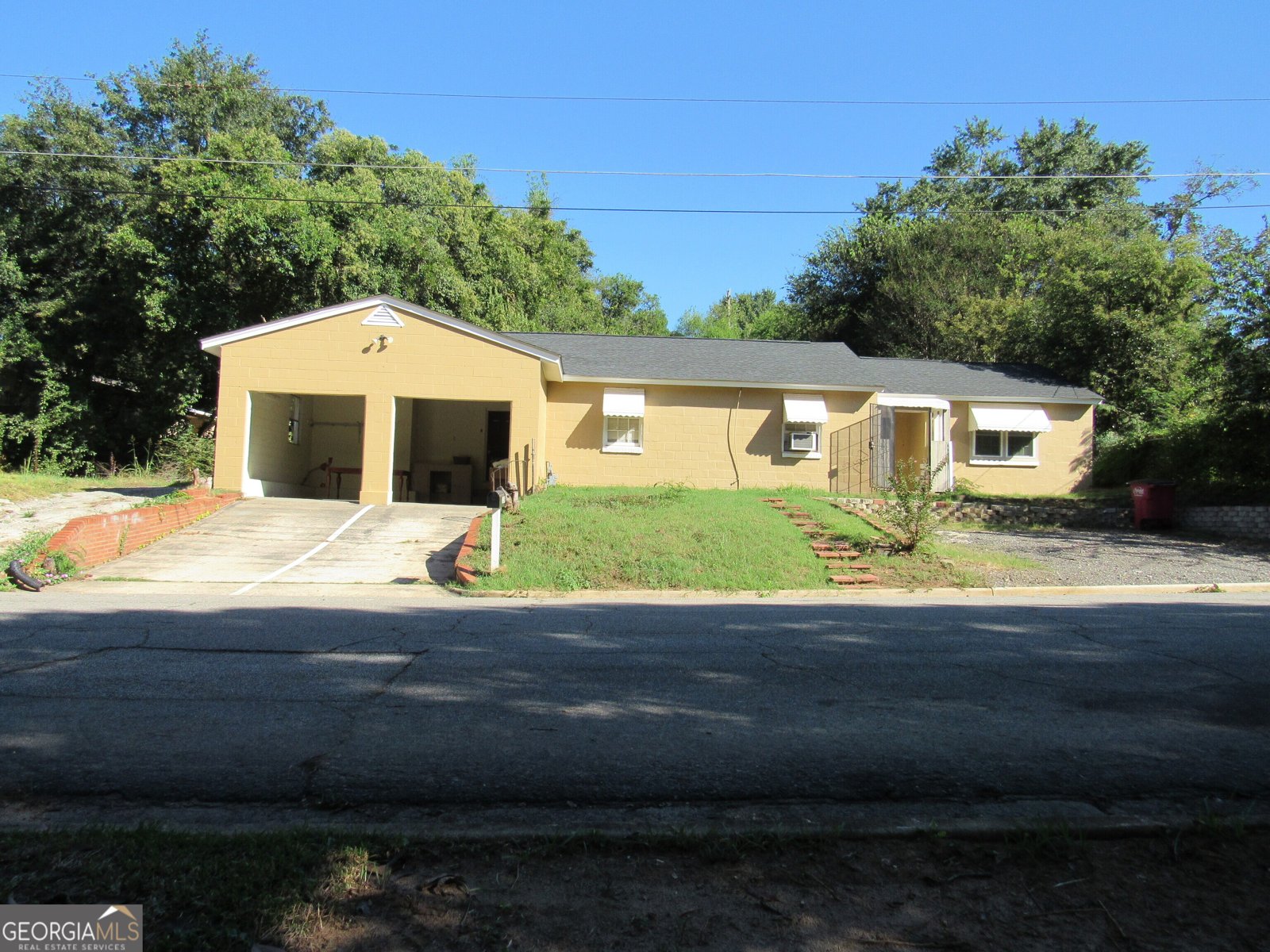 1239 Hillridge Drive Macon - 1