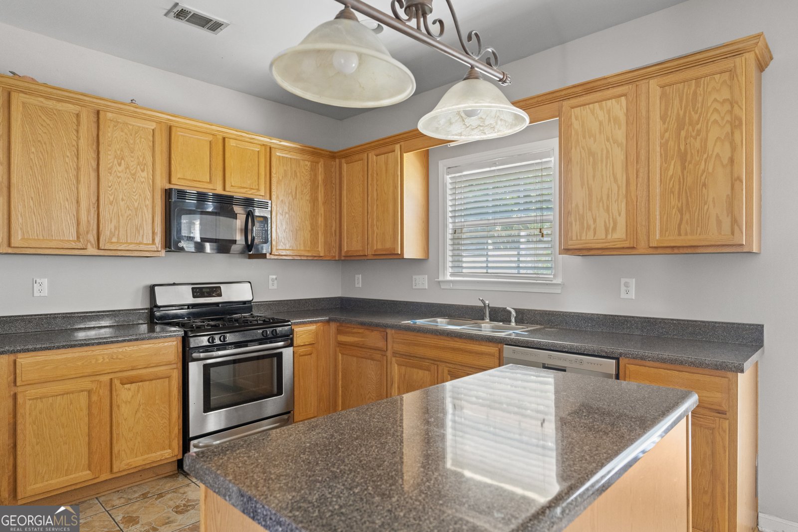 3258 KESSOCK RIDGE Trail Snellville - 1