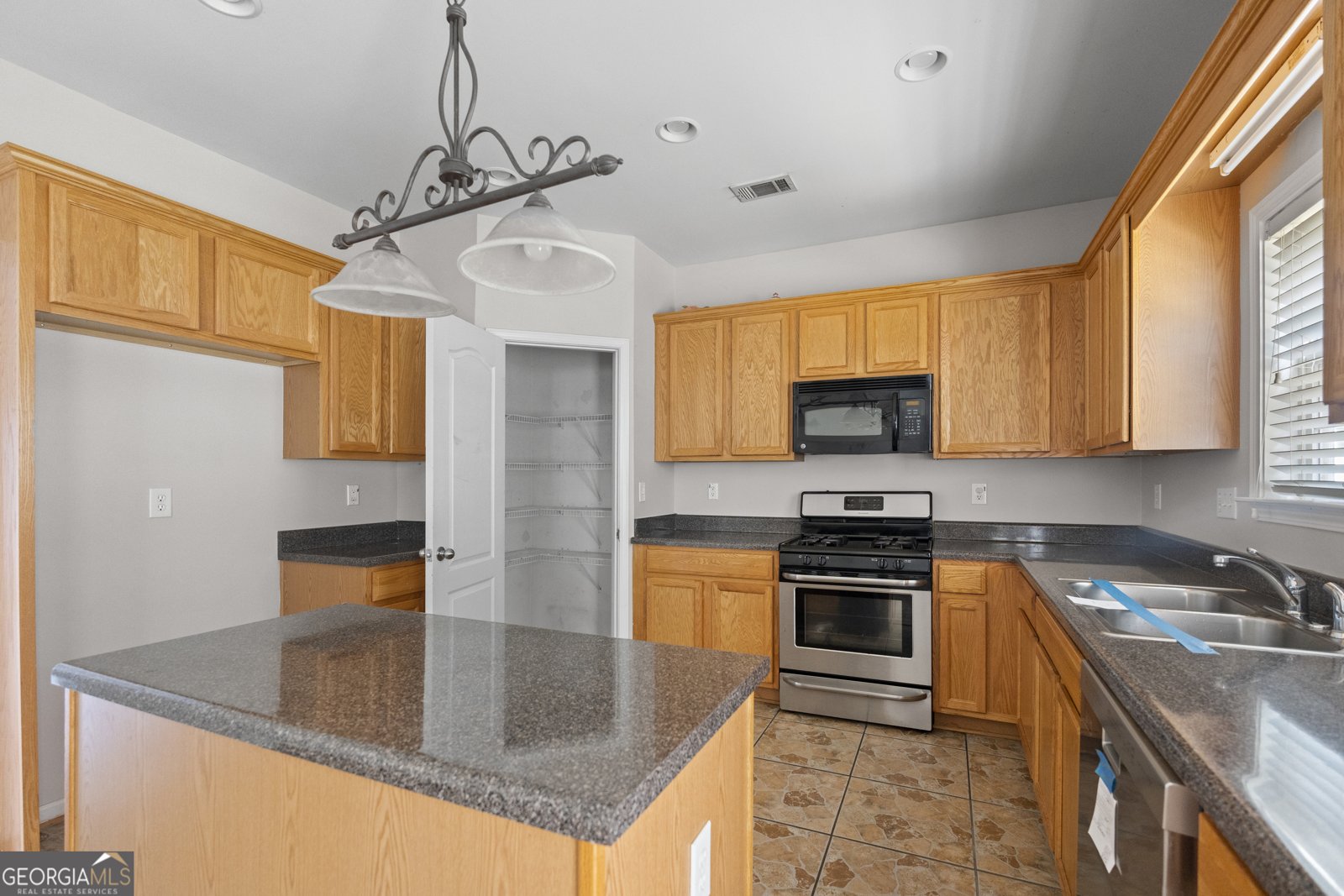 3258 KESSOCK RIDGE Trail Snellville - 3
