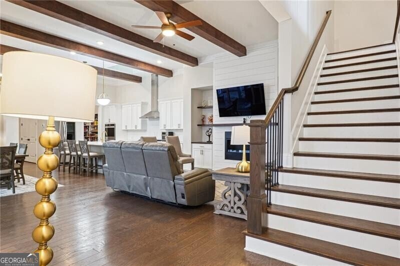 114 Village Green Avenue Woodstock - 2