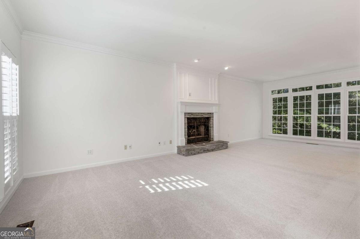 1801 Summerview Court Woodstock - 6