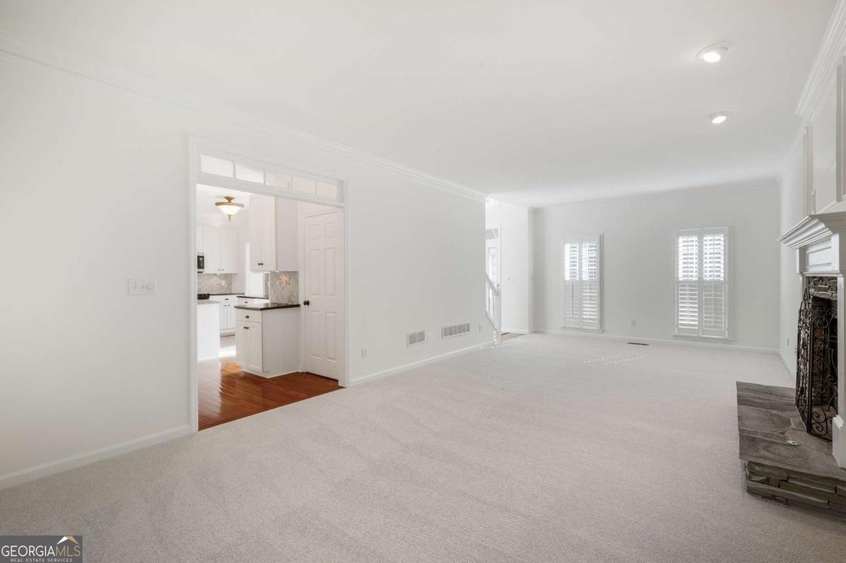 1801 Summerview Court Woodstock - 8