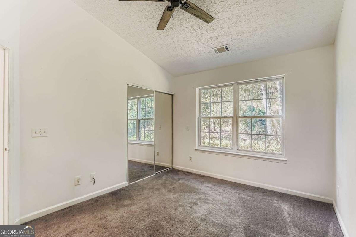 1025 Lakeside Circle Covington - 17