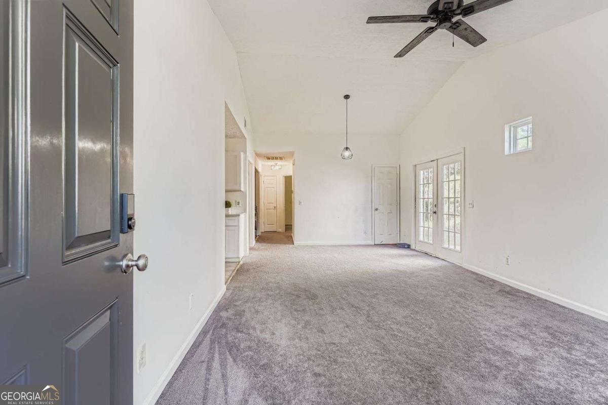 1025 Lakeside Circle Covington - 5