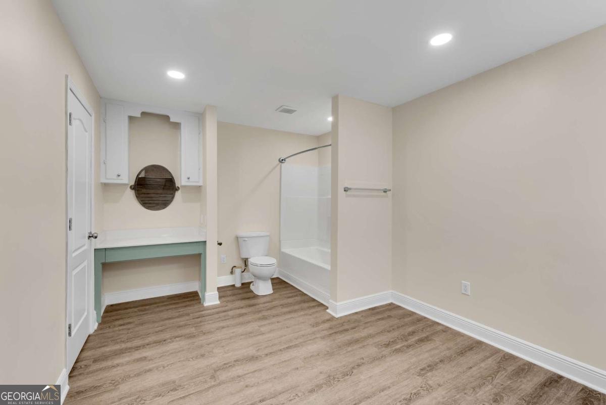 8435 Lanierland Farms Drive Gainesville - 35