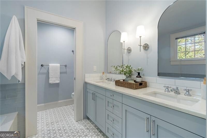 1144 Zimmer Drive Atlanta - 23