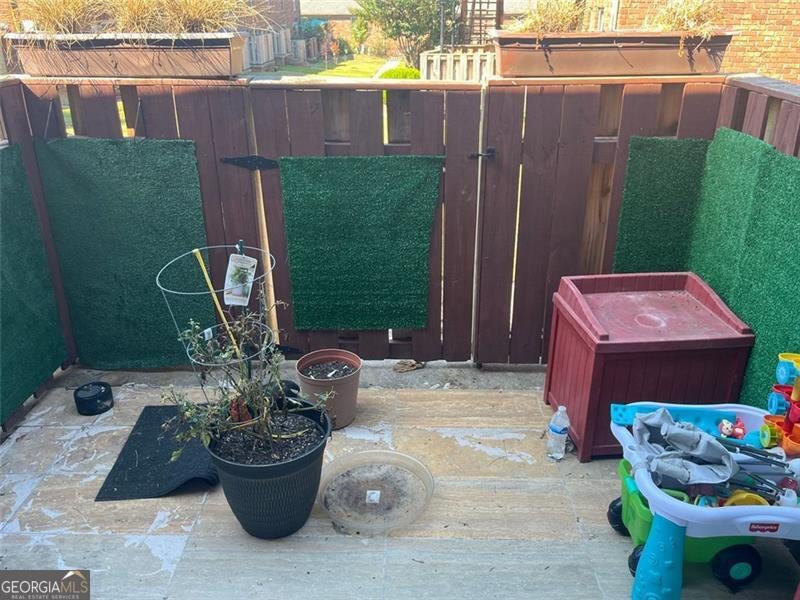 5689 KINGSPORT Drive Sandy Springs - 12