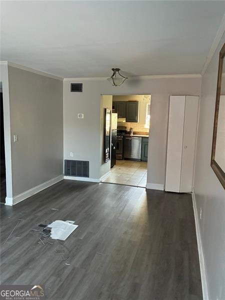 5689 KINGSPORT Sandy Springs - 5