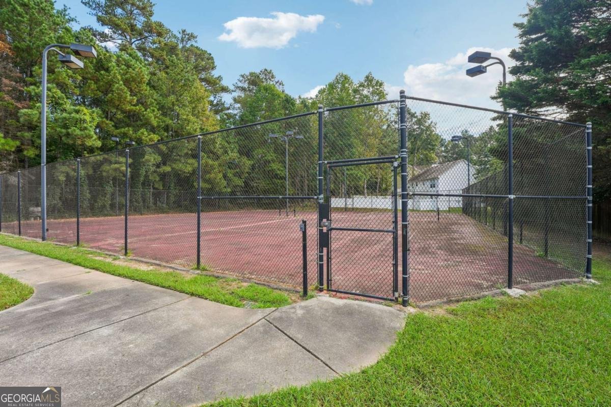 12203 Crestwood Court Fayetteville - 27