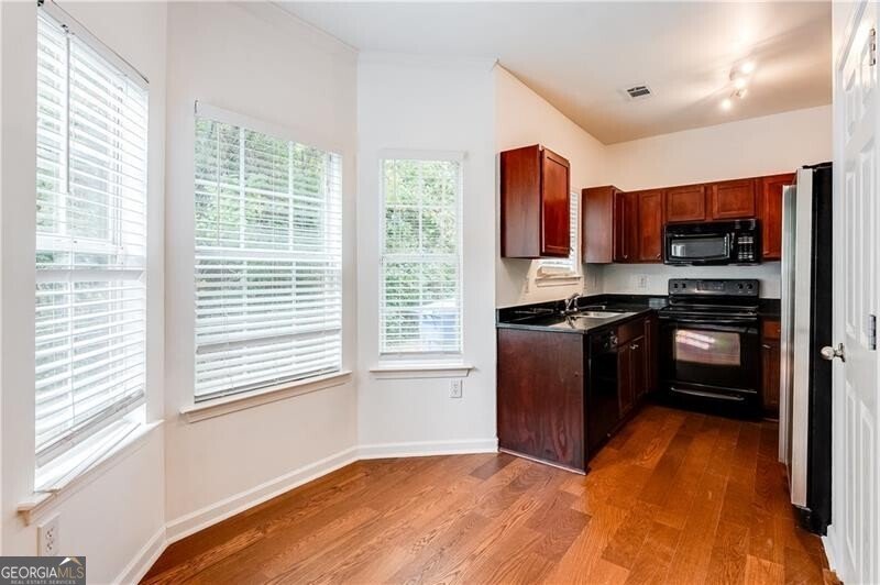 2546 Laurel Circle Atlanta - 13