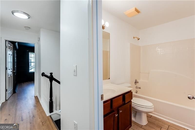 2546 Laurel Circle Atlanta - 27