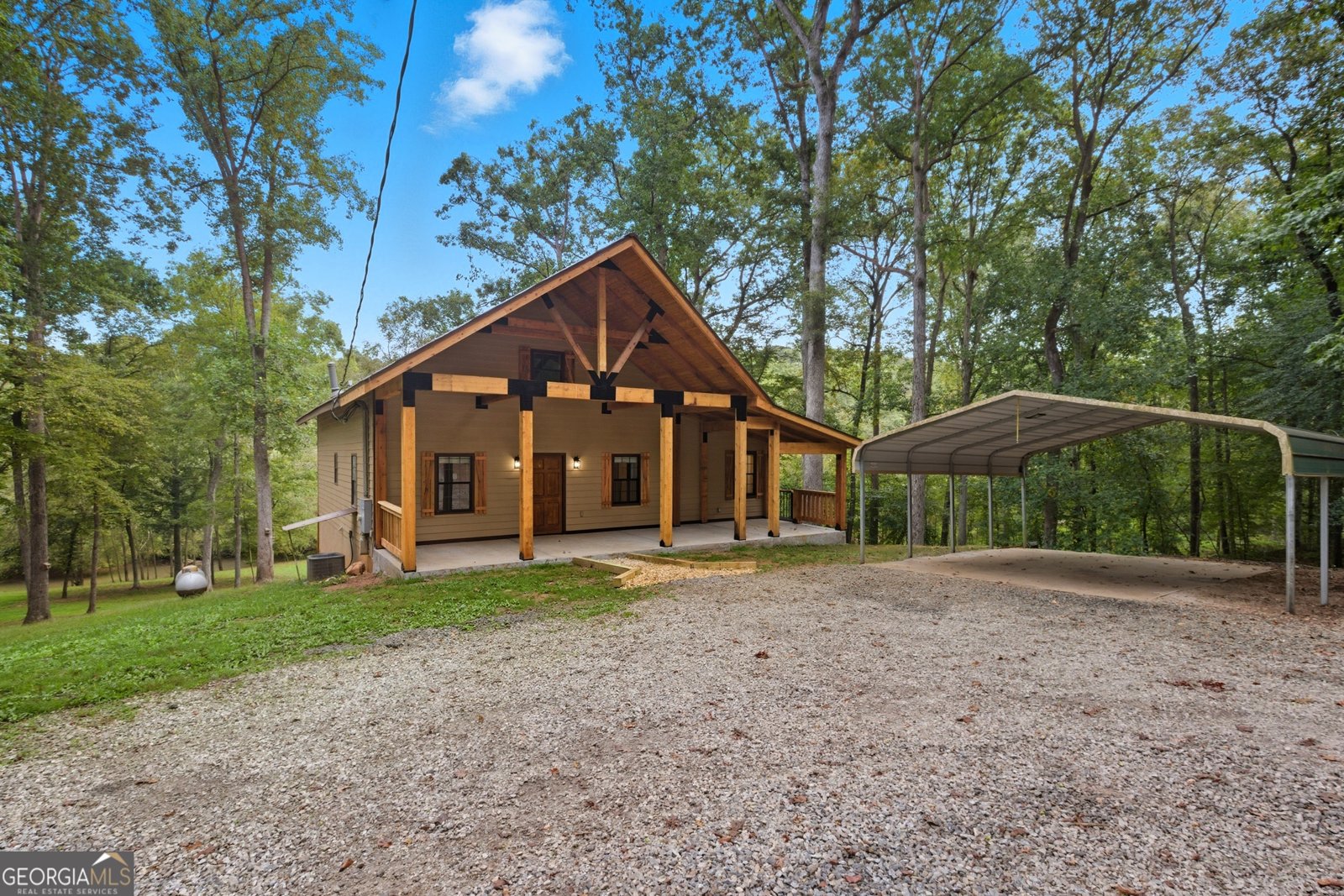 689 Riverside Court Danielsville - 1