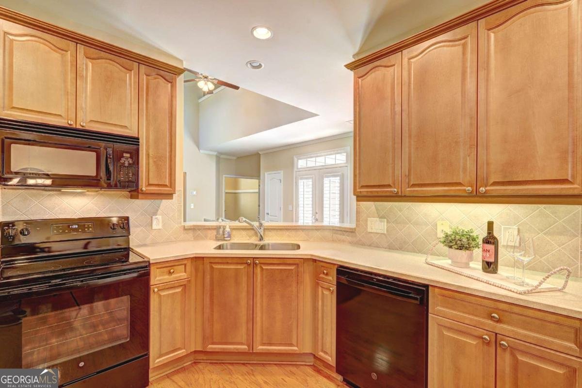 344 Glens Way Woodstock - 19